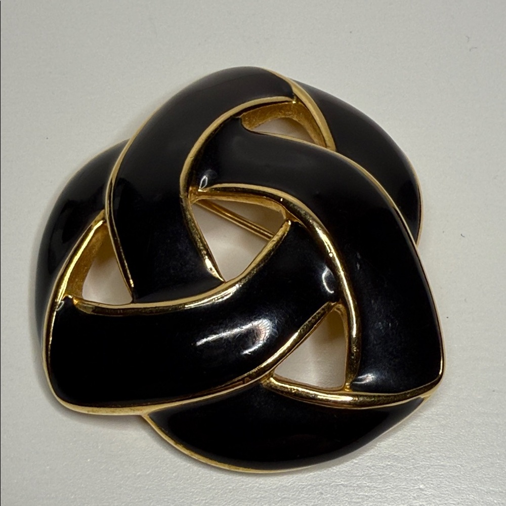 Vintage Napier signed Black enamel and Gold tone shadow Knot Brooch pin retro